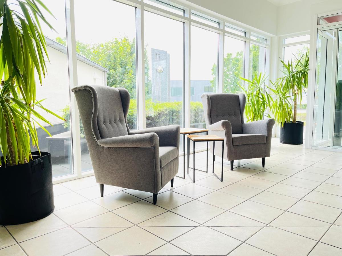Maifeld Sport- Und Tagungshotel Верл Екстериор снимка