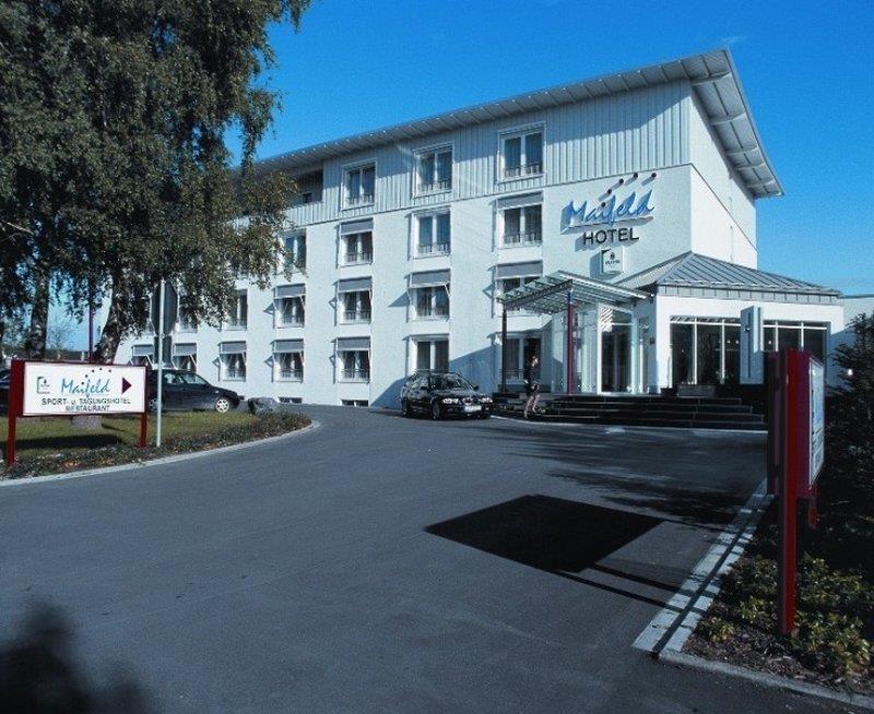 Maifeld Sport- Und Tagungshotel Верл Екстериор снимка