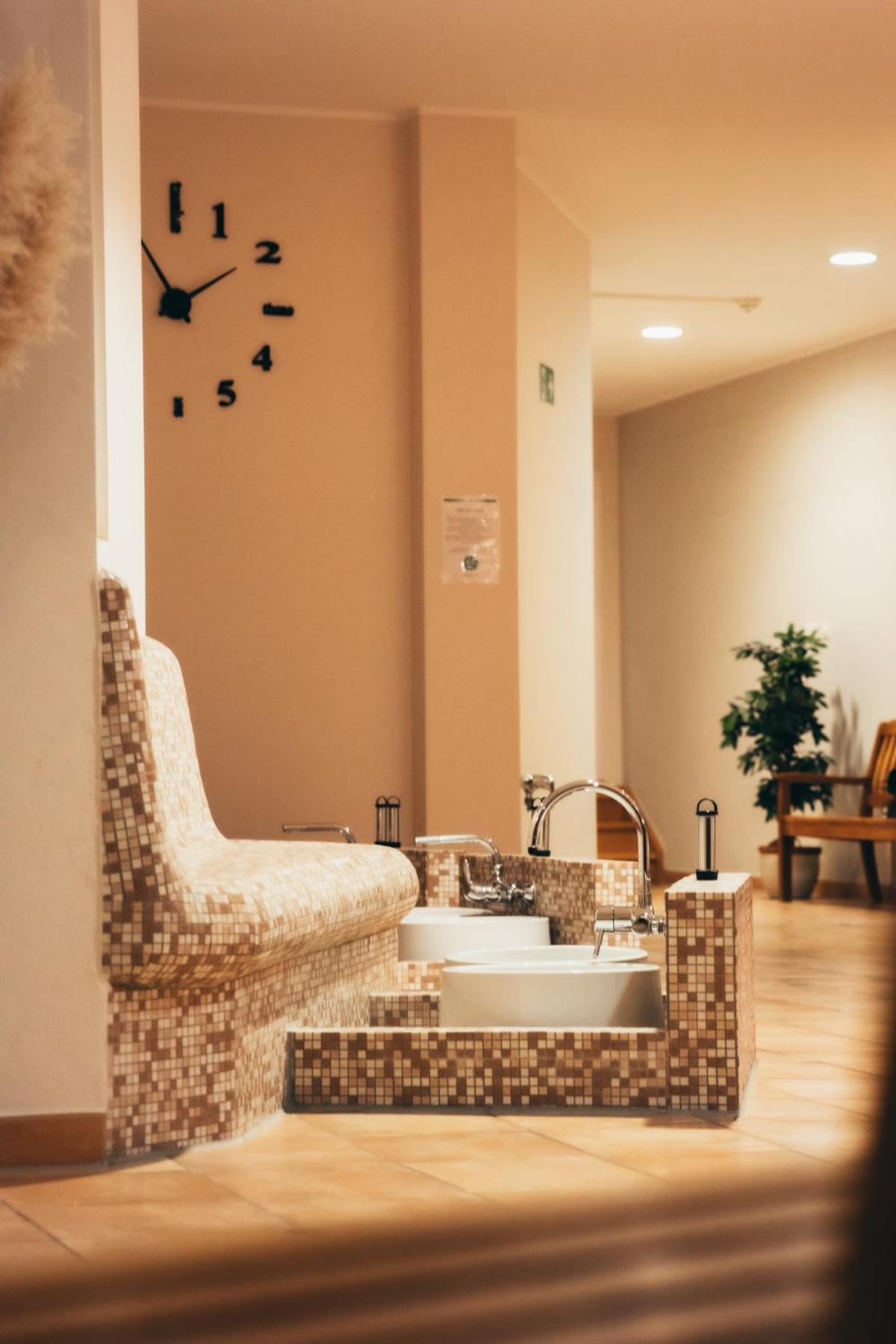Maifeld Sport- Und Tagungshotel Верл Екстериор снимка